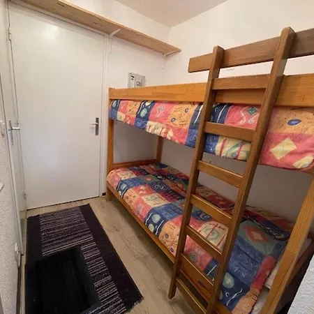 Appartement Cosy Aux Deux Alpes Pour 4 Pers Avec Parking Et Casier à - Fr-1-516-219